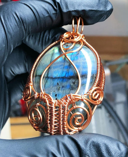 Labradorite Copper Pendant - Tektaineum Style - Premium