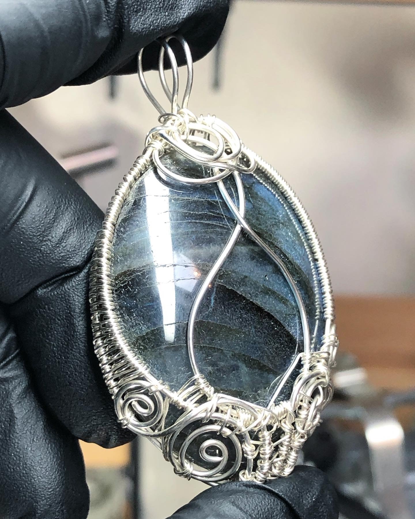 Labradorite Sterling Silver Pendant - Tektaineum Style - Premium