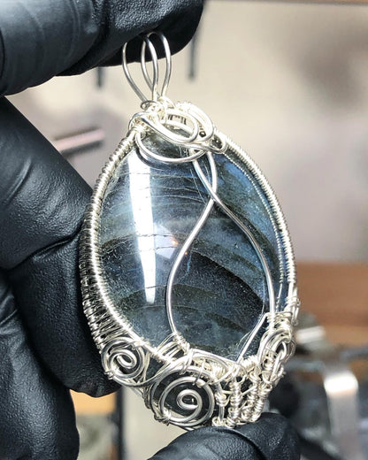 Labradorite Sterling Silver Pendant - Tektaineum Style - Premium