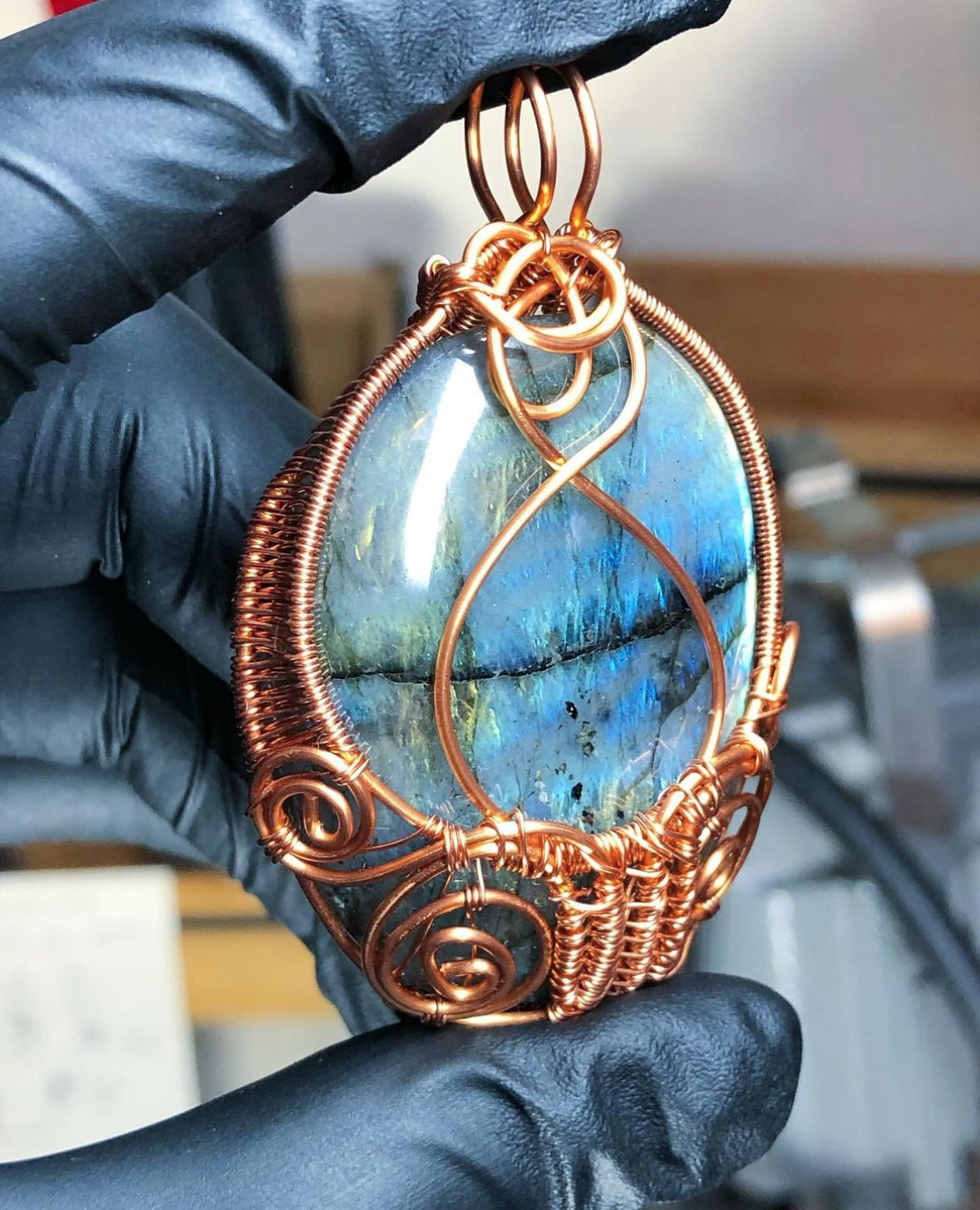 Labradorite Copper Pendant - Tektaineum Style - Premium