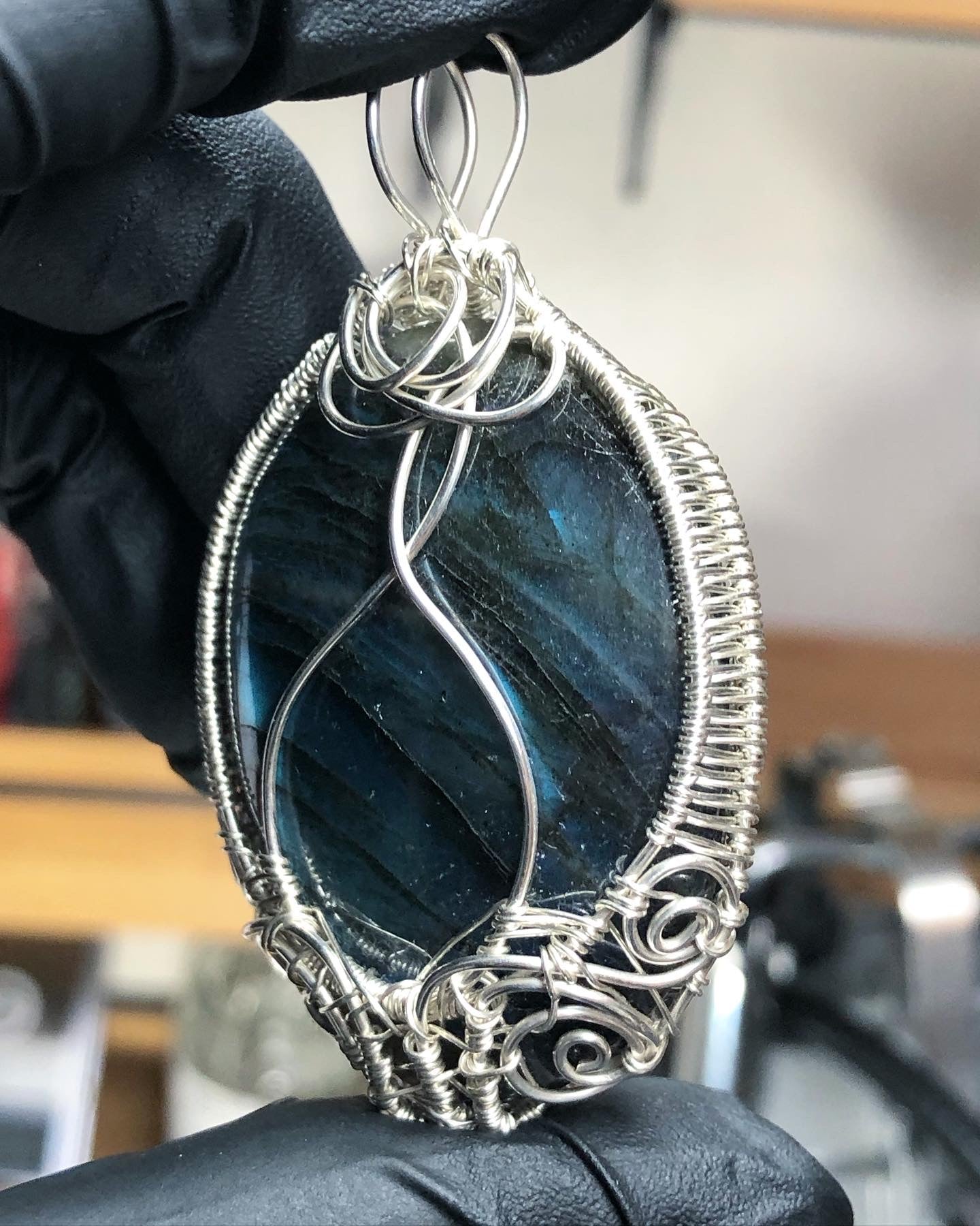 Labradorite Sterling Silver Pendant - Tektaineum Style - Premium