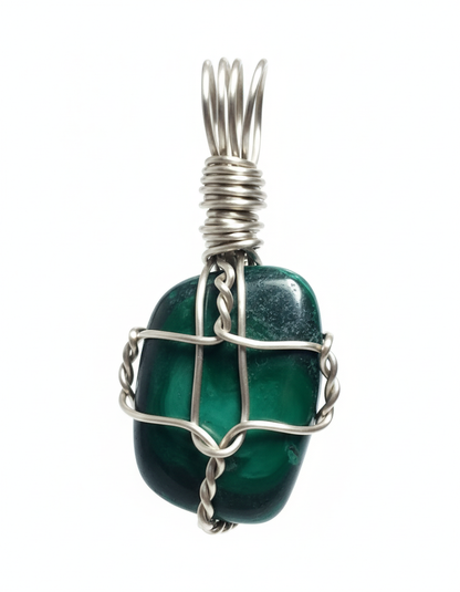 Clean studio lighting exact malachite