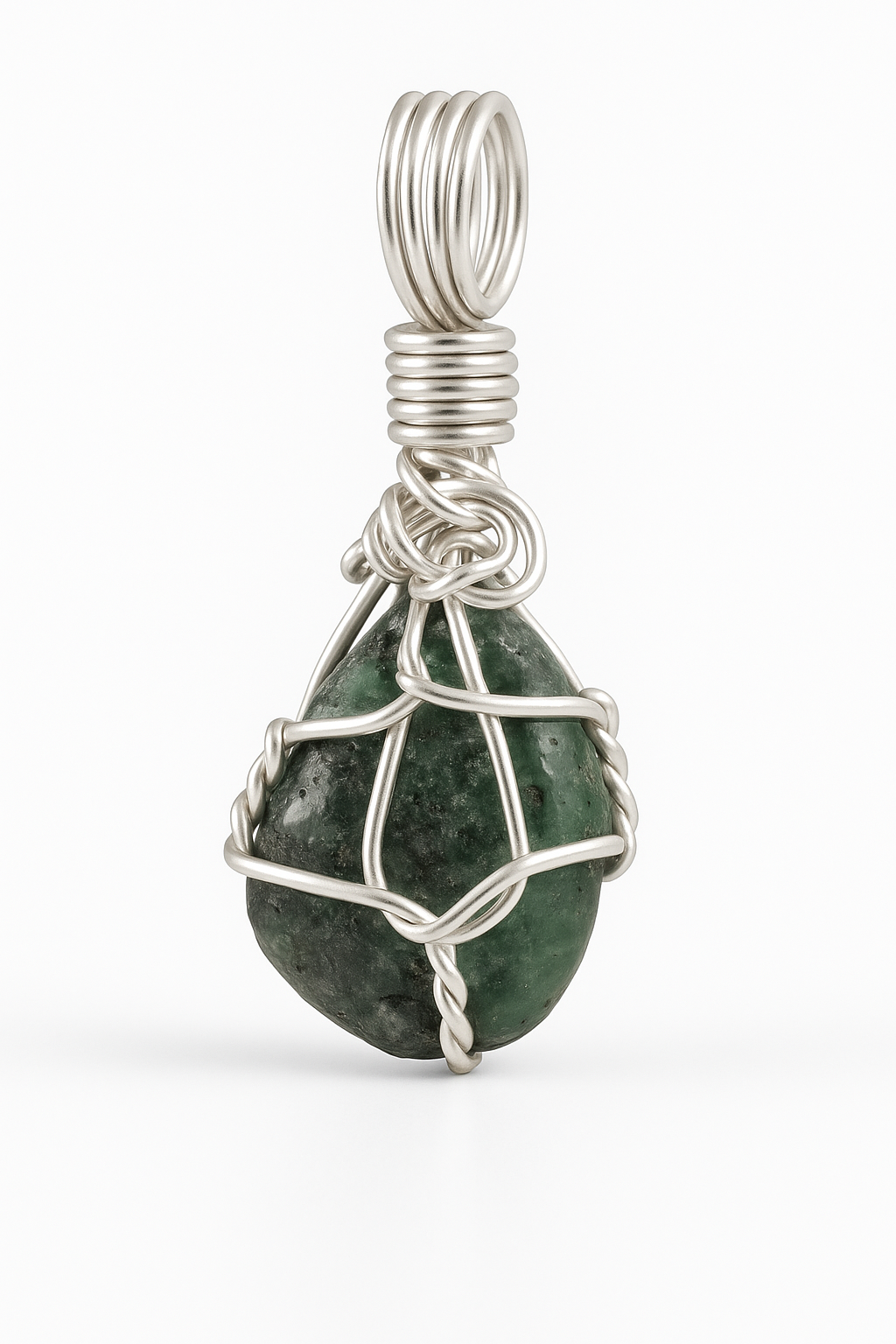 Emerald pendant with white studio lighting