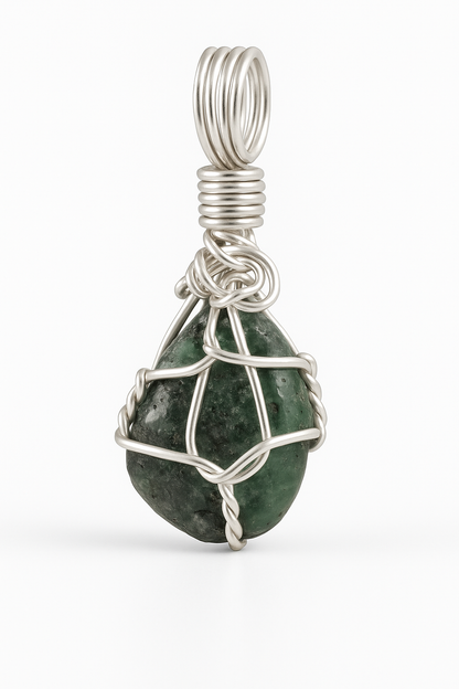 Emerald pendant with white studio lighting