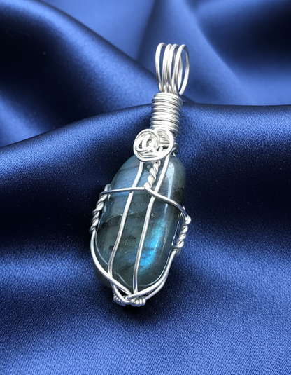 Labradorite Pendant - Midnight Blue